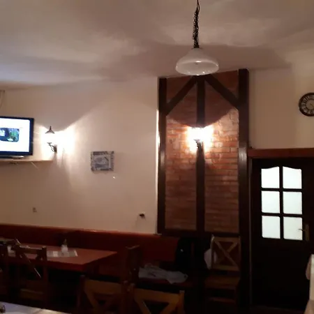 Sumavak Pensión *